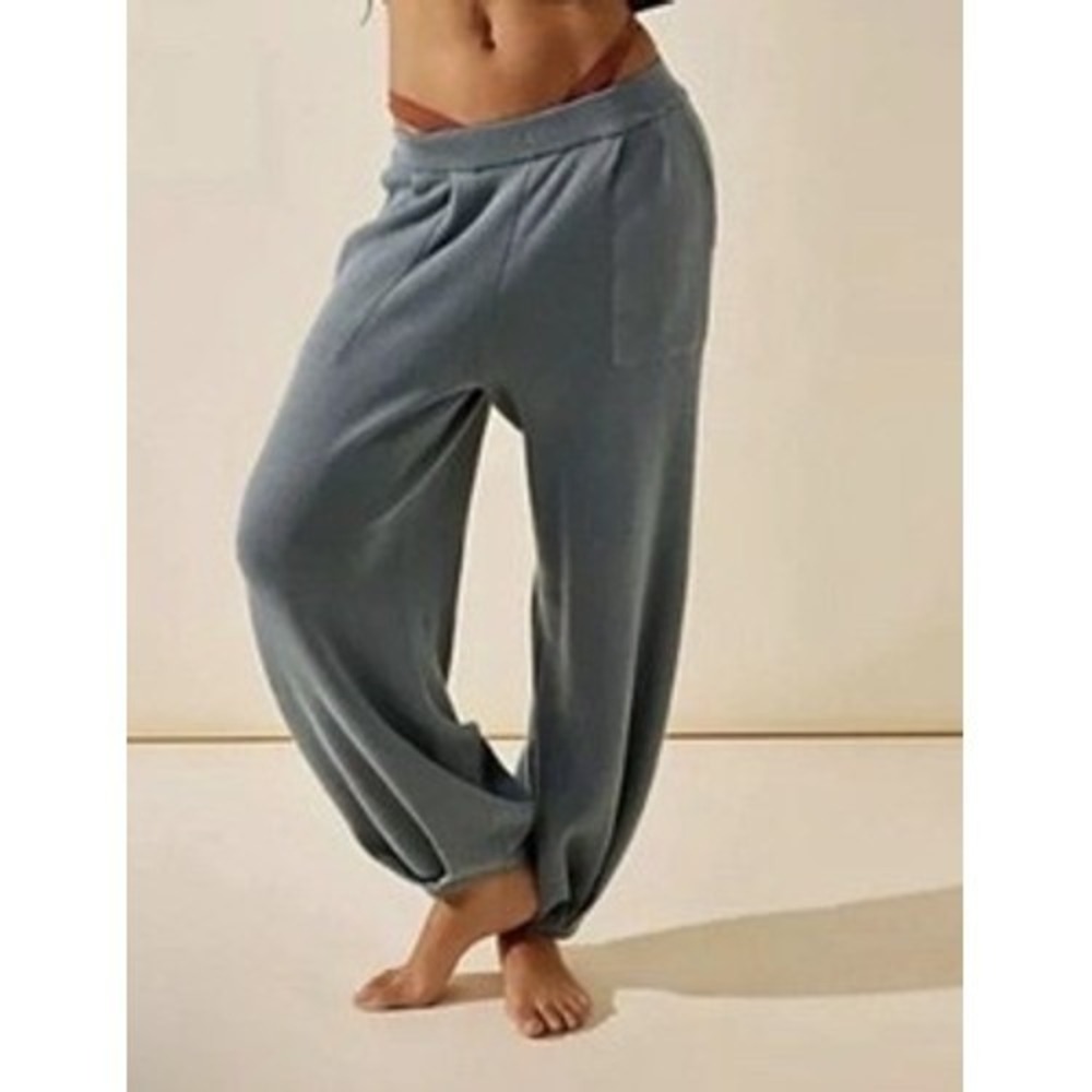 Free People Beach Freya Blue Knit Pants Slouchy Baloon size Large - Picture 4 of 7